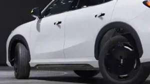 Geely EX5: Carro chinês adota 'andar de caranguejo' com rodas que giram 90º e promete revolucionar o estacionamento