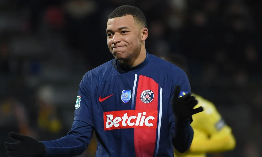 Justiça condena PSG a pagar R$ 390 milhões a Mbappé por salários e bônus atrasados após saída polêmica para o Real Madrid
