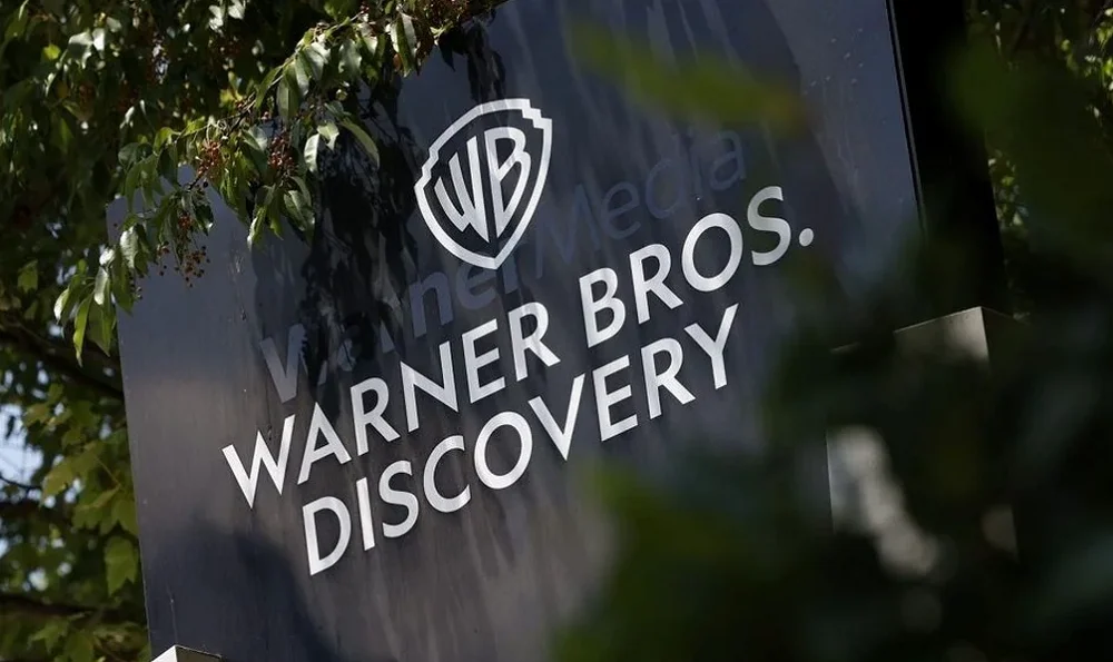 Warner Bros. Discovery Rejeita Oferta Bilionária da Paramount e Sinaliza Preferência pela Netflix