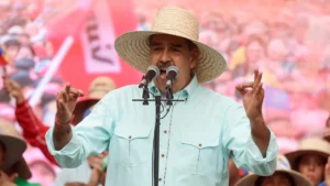 Venezuela acusa EUA de 'roubo' e violação do direito internacional após bloqueio de petroleiros