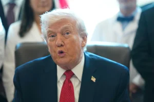 Trump assina decreto para reclassificar maconha e ampliar pesquisas médicas nos EUA