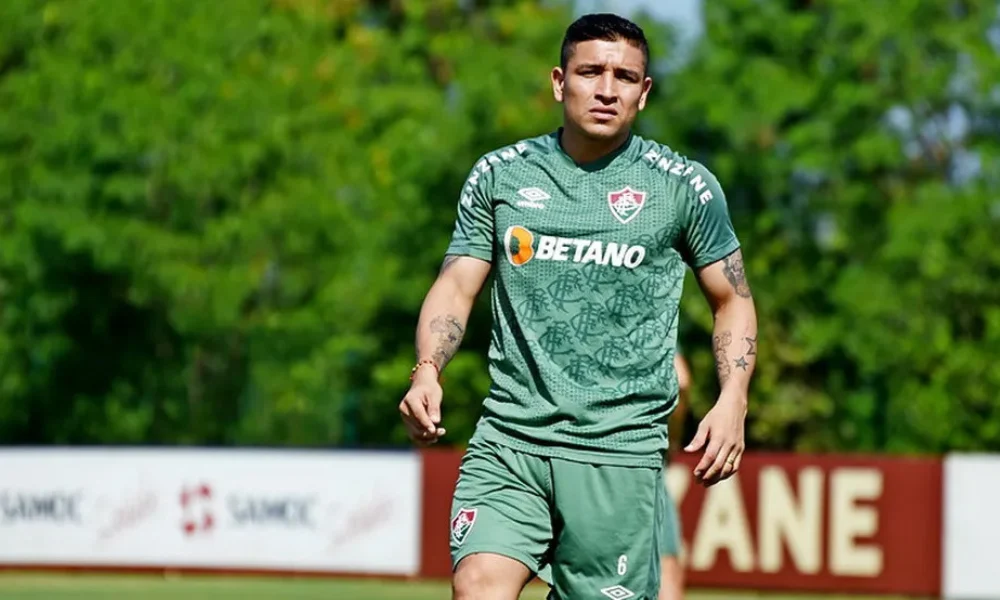 Ex Lateral do Fluminense, Mario Pineida, é Brutalmente Assassinado a Tiros com a Esposa no Equador Após Ameaças de Morte