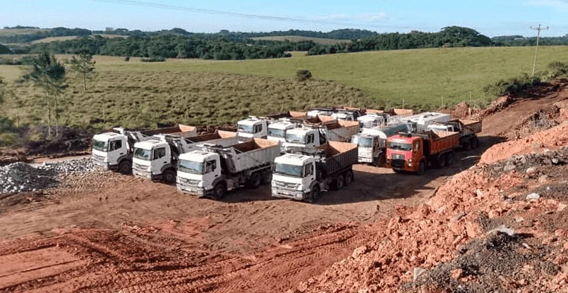 ICCILA Abre Processo Seletivo Urgente para Motorista de Caminhão CNH D/E em Santana do Livramento, RS, para Obras de Asfalto e Rodovias