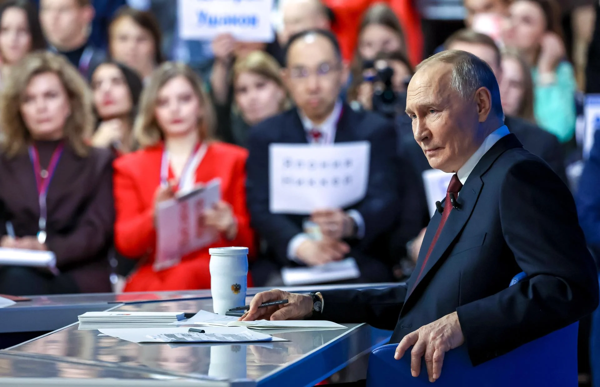 Putin: "Não haverá invasões se a Rússia for tratada com respeito e interesses forem respeitados"