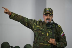 Venezuela Acusa EUA de "Roubo e Sequestro" de Petroleiro e Promete Ações Legais Internacionais