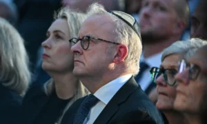 Premiê Australiano Vaiado em Homenagem a Vítimas de Terrorismo em Sydney; Governo Anuncia Medidas de Segurança