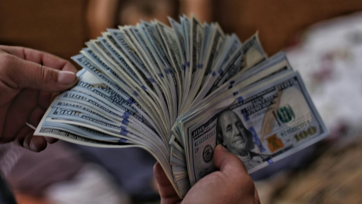 Gigantes Tech em Movimento: As 6 Aquisições Bilionárias de 2025 que Chacoalharam o Mercado de IA, Streaming e Segurança Digital