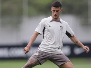 Corinthians Evita Novo Transfer Ban com Acordo por Rojas e Projeta Vendas de R$ 151 Milhões para Equilibrar Finanças