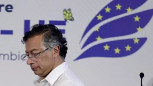 Emergência Econômica na Colômbia: Petro Decreta Medida por 30 Dias Após Rejeição de Reforma Tributária e Culpa Banco Central