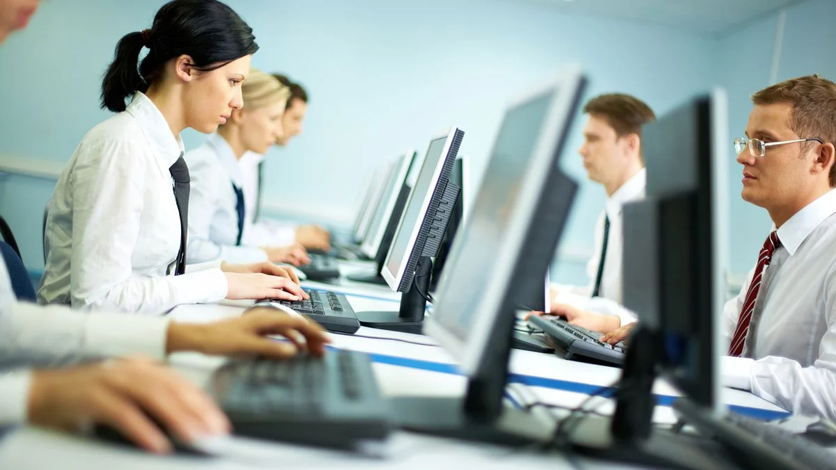 IA Generativa e Código Aberto: Como Empresas Redefinem a Inovação e o Futuro do Trabalho com Soluções Multimodelo