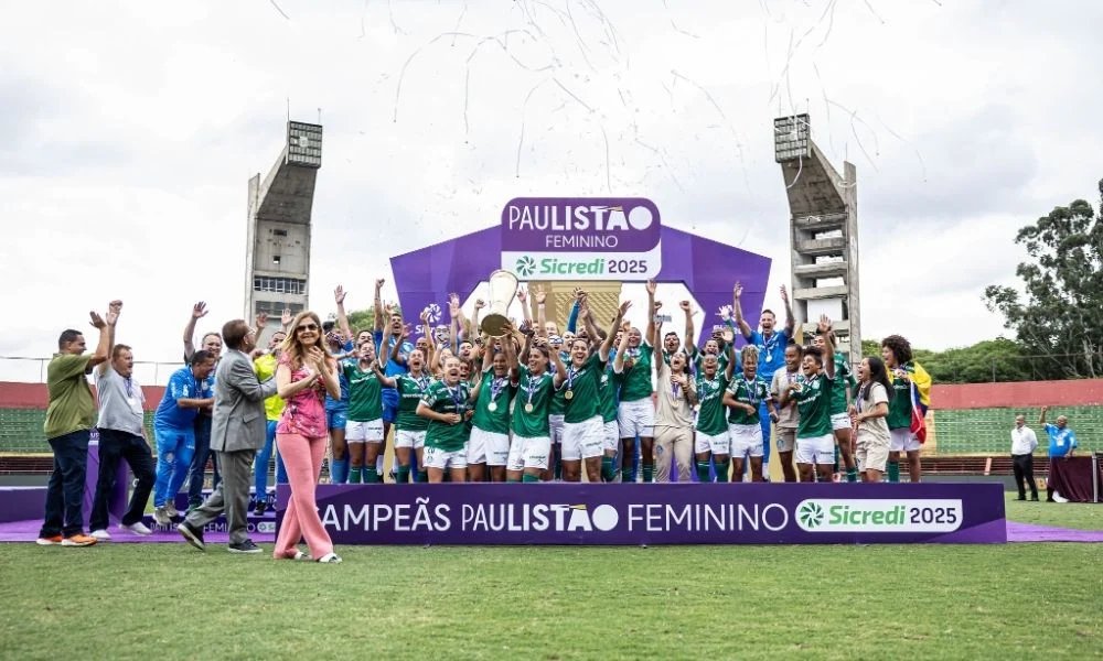 Palmeiras Perde para Corinthians na Final, mas Garante Vantagem e Conquista o Paulistão Feminino em Despedida de Artilheira Amanda Gutierrez