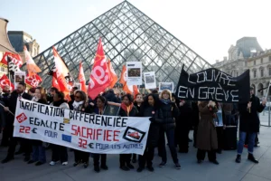 Greve no Louvre: Funcionários Paralisáo Atividades e Fecham Museu Mais Visitado do Mundo Por Condições de Trabalho