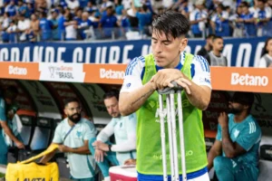 Cruzeiro confirma desfalque crucial: Zagueiro está fora de jogo decisivo contra o Corinthians e preocupa torcida