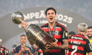 Filipe Luís projeta retorno de Pedro com 'minutos' em campo na semifinal do Flamengo contra o Pyramids pela Copa Intercontinental