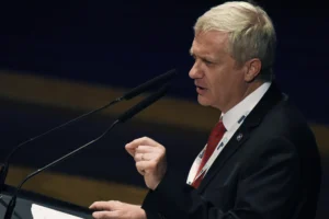 Presidente eleito do Chile, José Antonio Kast, tem histórico de críticas contundentes a Lula e apoio a Bolsonaro