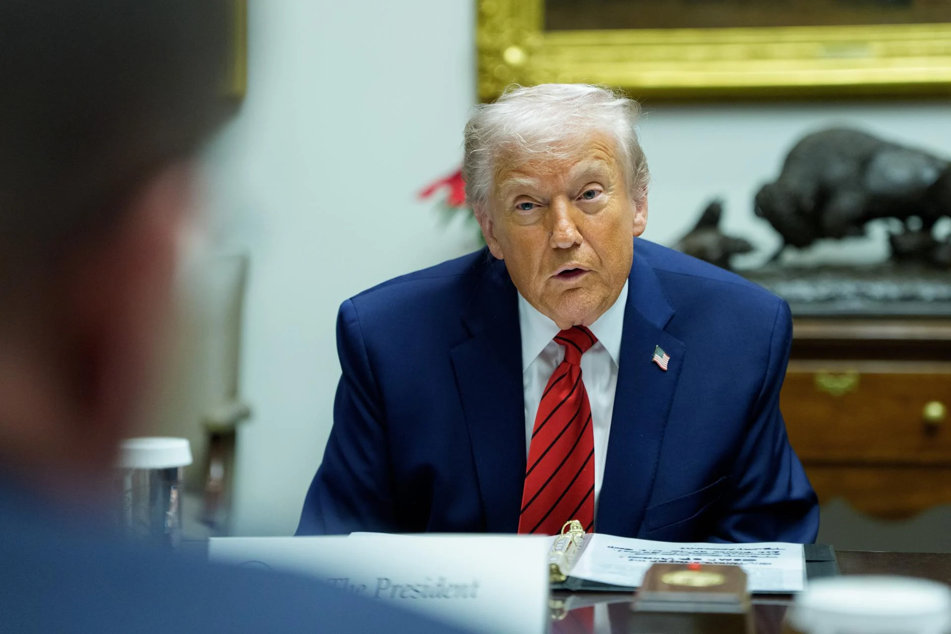 Trump classifica fentanil como arma de destruição em massa para combater tráfico e terrorismo