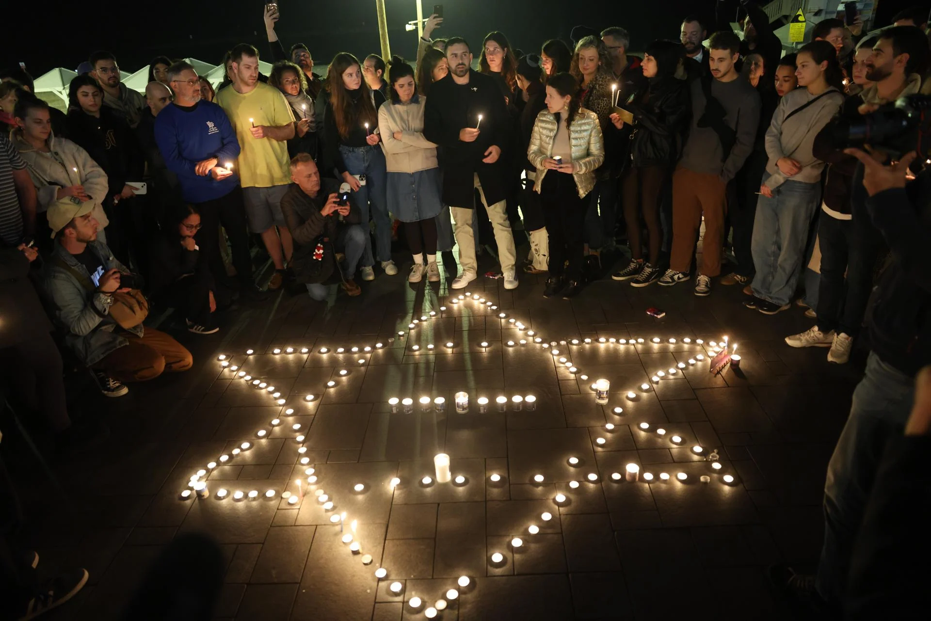 Sobrevivente do Holocausto é uma das vítimas fatais de atentado antissemita na Austrália